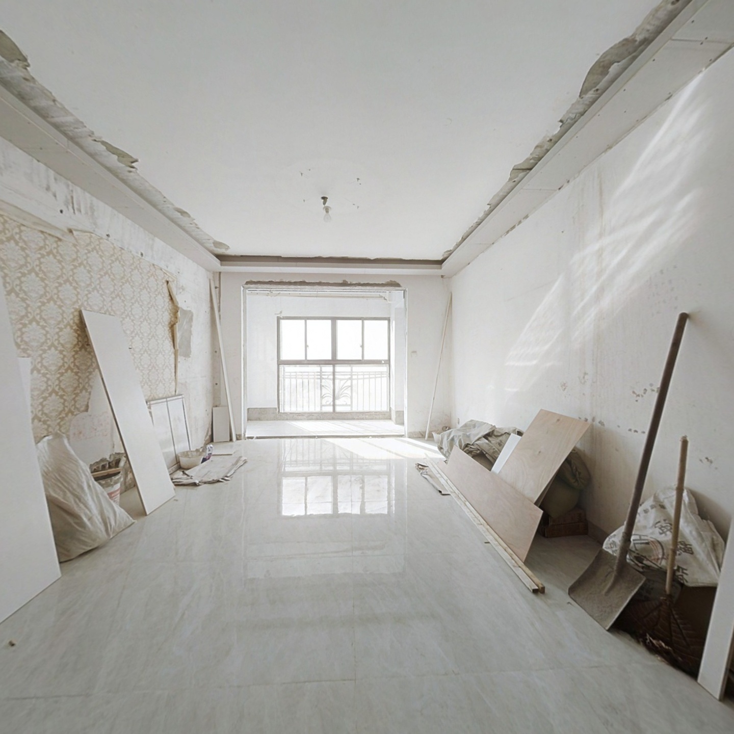 全新装修未住人楼层好采光棒三开间朝南客厅大