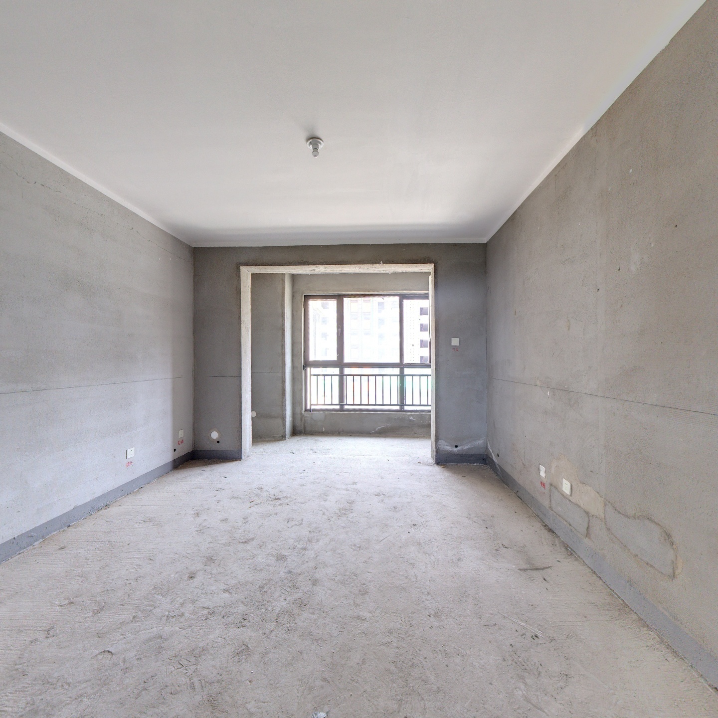 业主诚心出售，采光视野好无遮挡，随时看房，房本在手