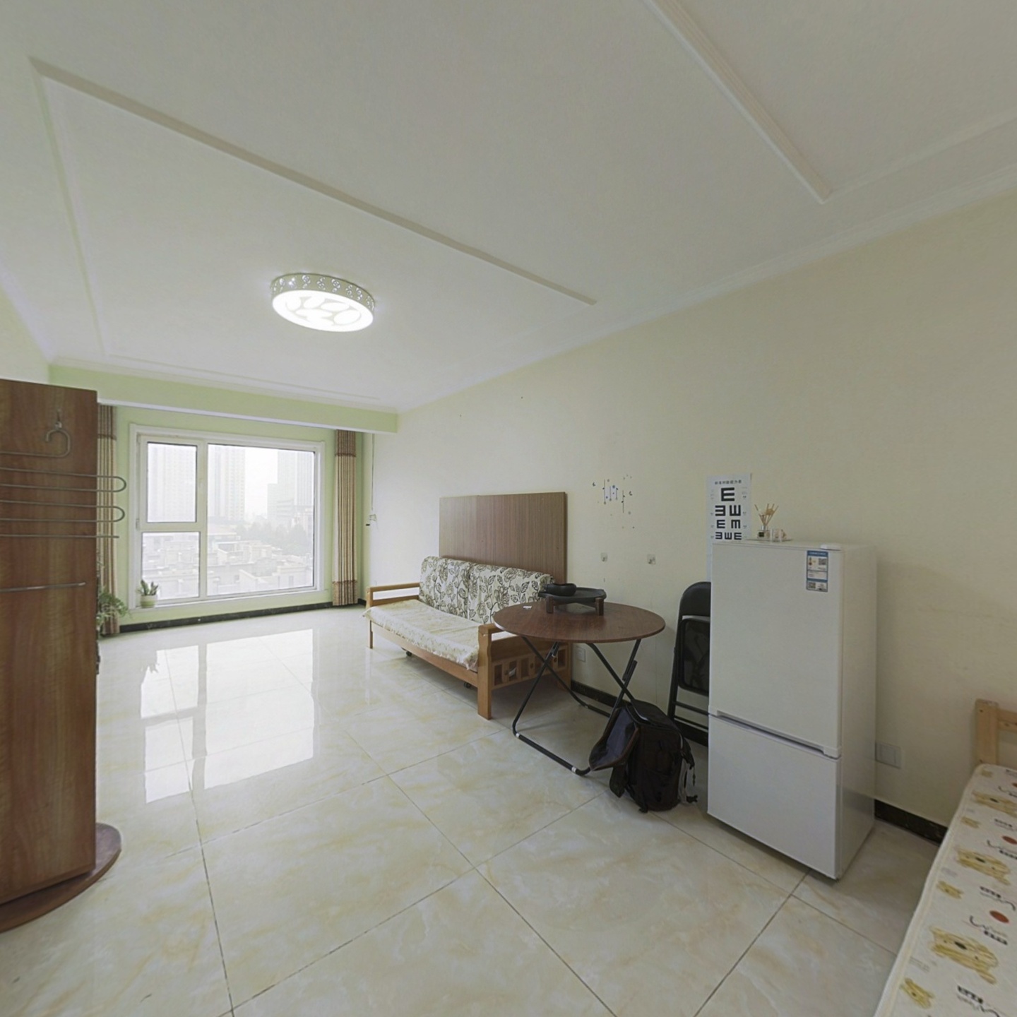 出入方便 20号楼 朝南大两居 精装修 满二 带家具家电