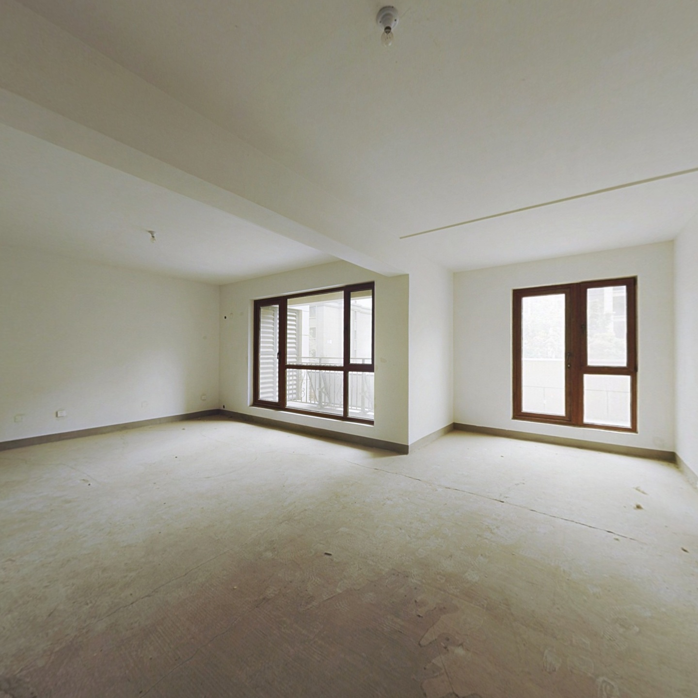 高铁新干线 3室1厅 南 北