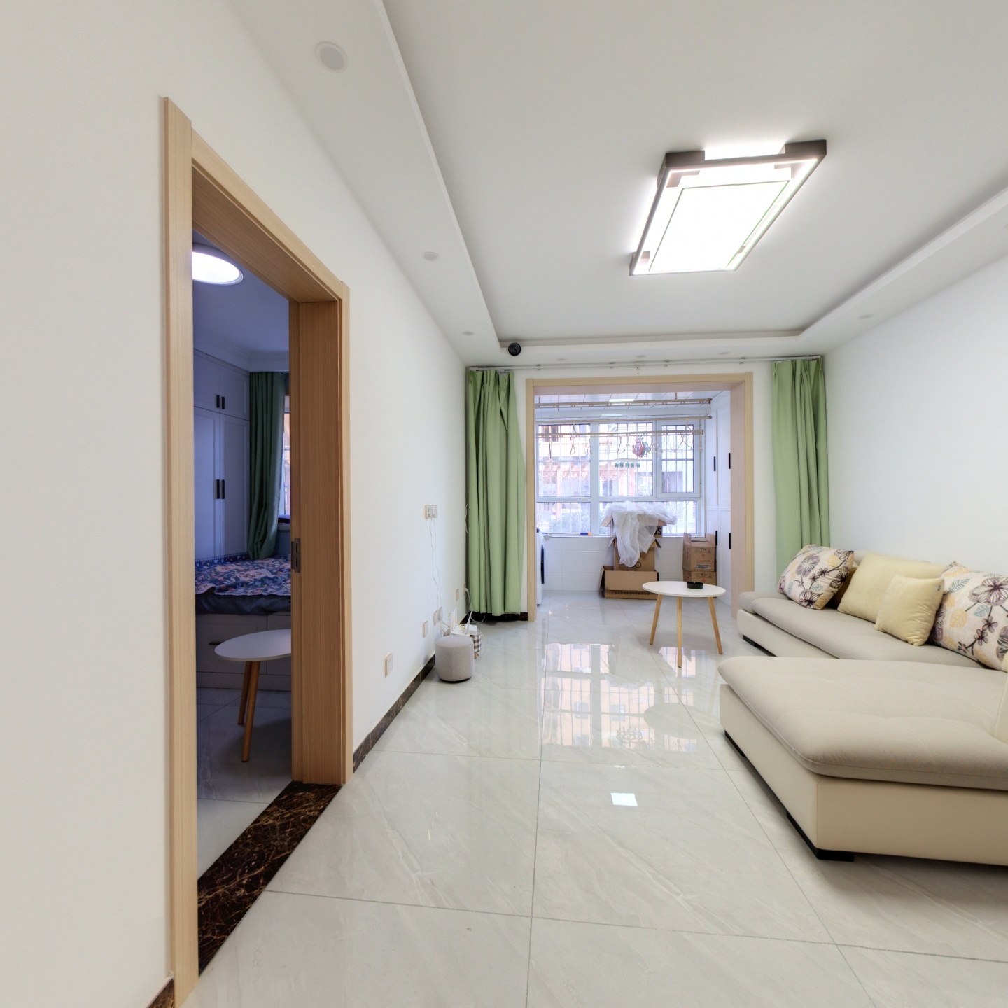 市区内宏远碧萝湾全阳两居室户型方正随时看房