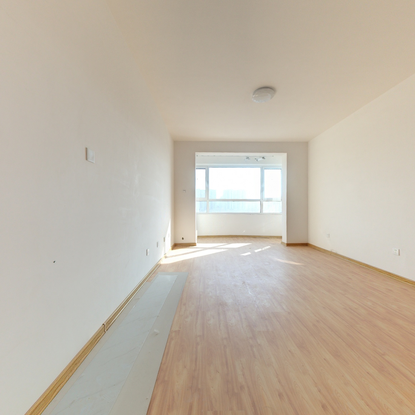 全南两居室 带装修 视野开阔 日照时间长