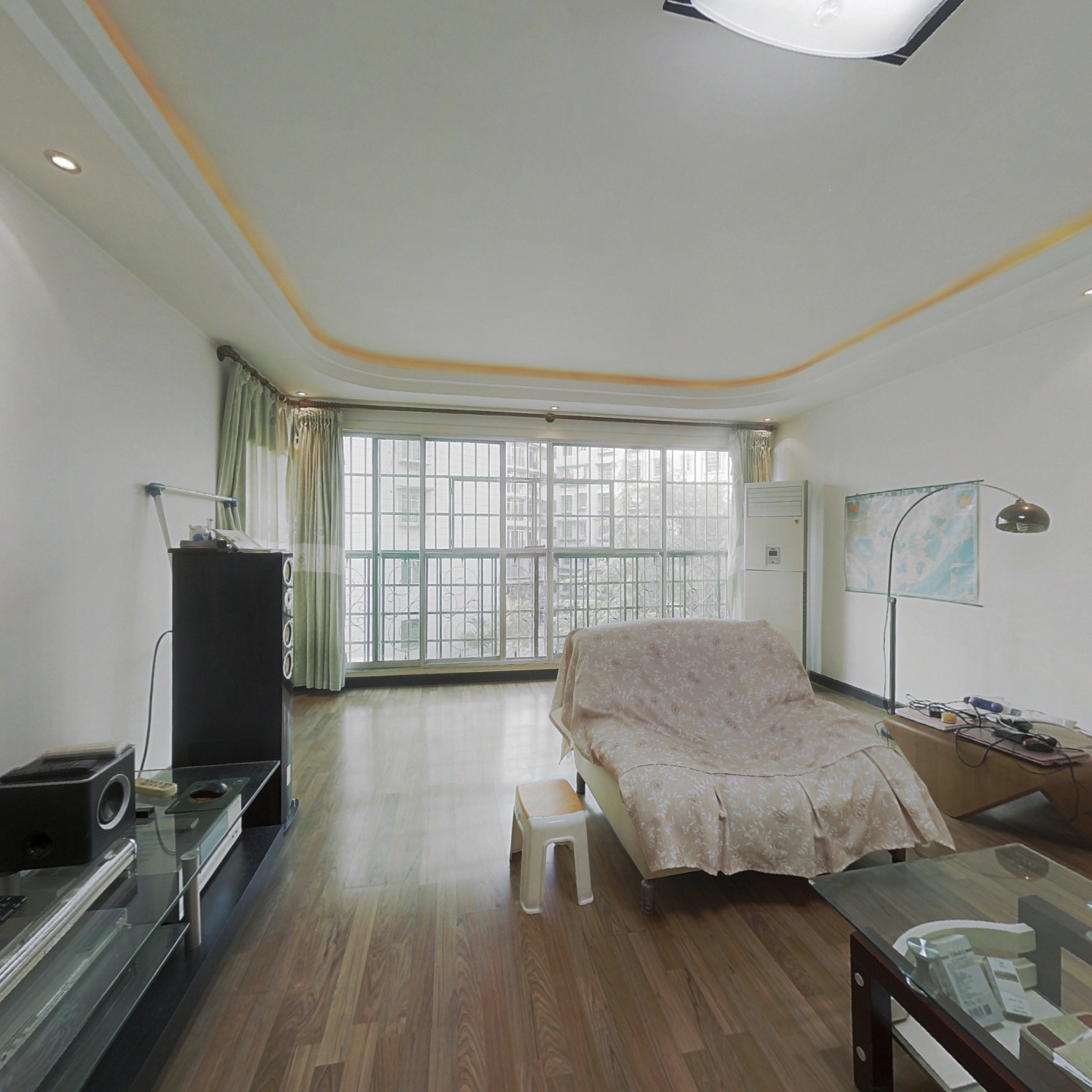 香港城3房出售，楼层低，单价低