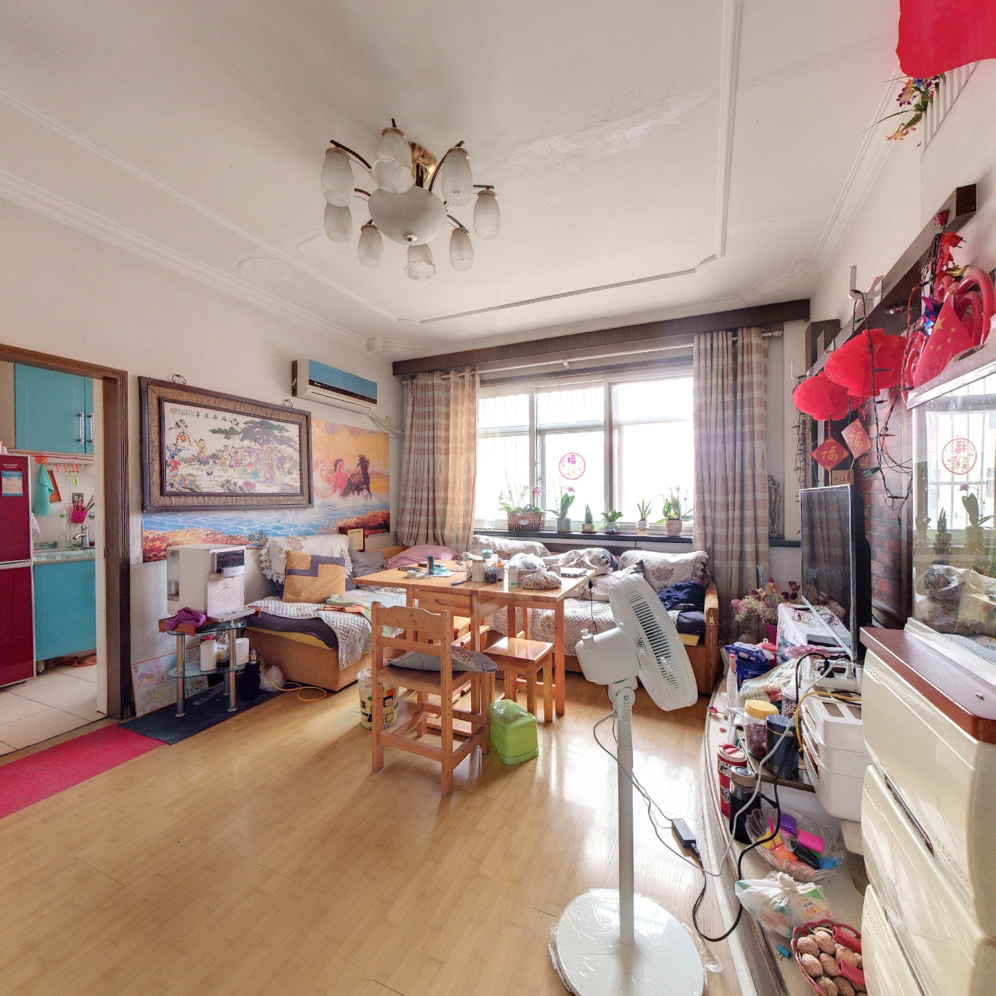 二康医院旁中间层 房本满五，税率低。采光充足无遮挡