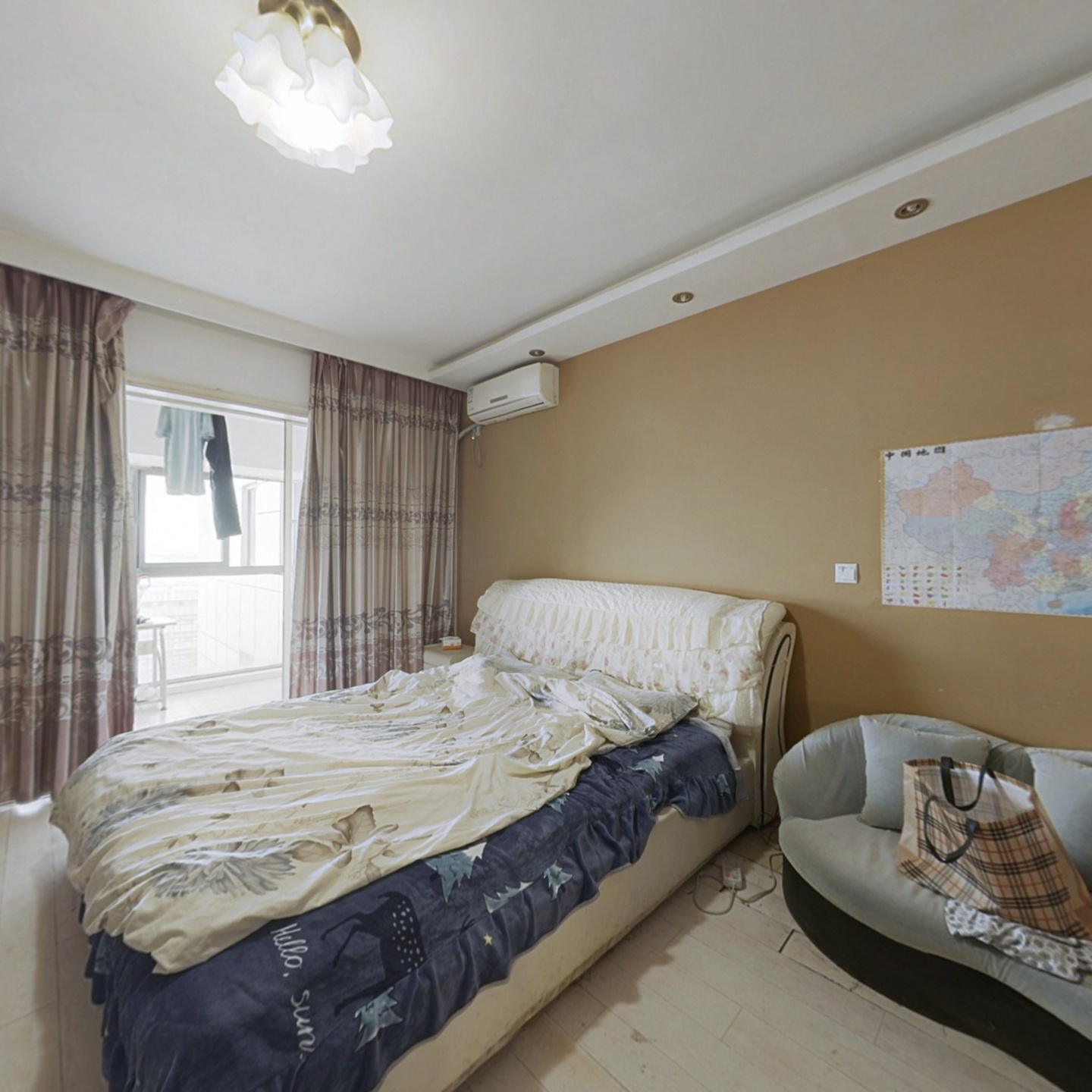 中威国际 精装修公寓  价格美丽 配套成熟