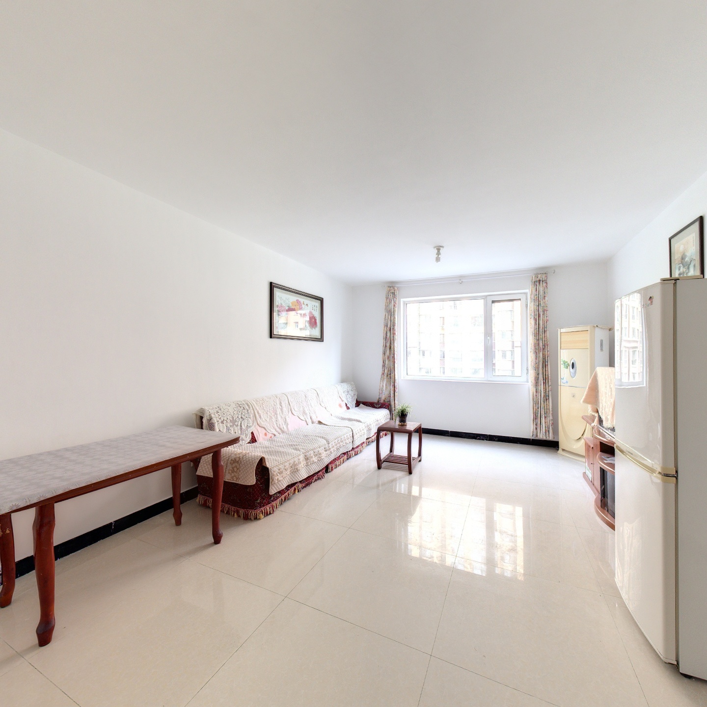 开发区 钻石广场 南北通透 大两居 满二年 随时看房