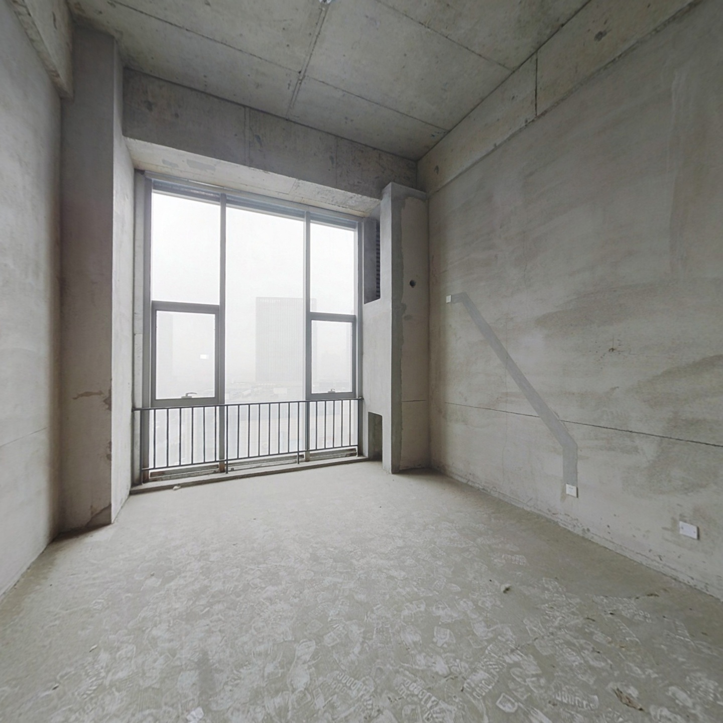 宝龙城市广场 LOFT公寓 毛坯可自装 好楼层 视野无遮挡