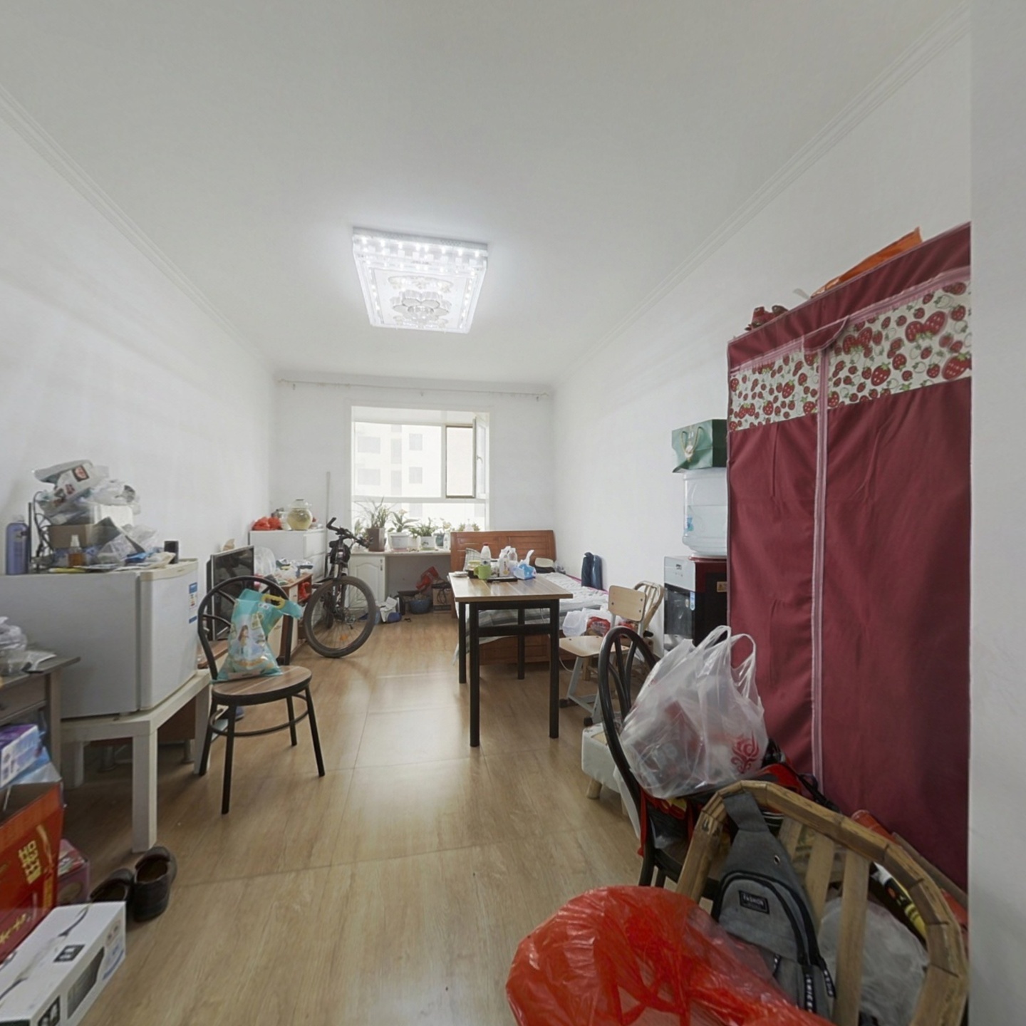 水岸花城全南两居室 精装修 看房方便