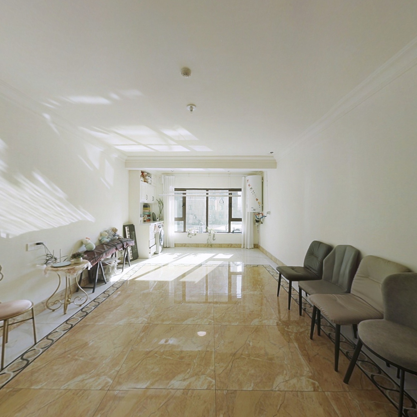 碧桂园天汇湾，138平四室精装修，看房方便。。