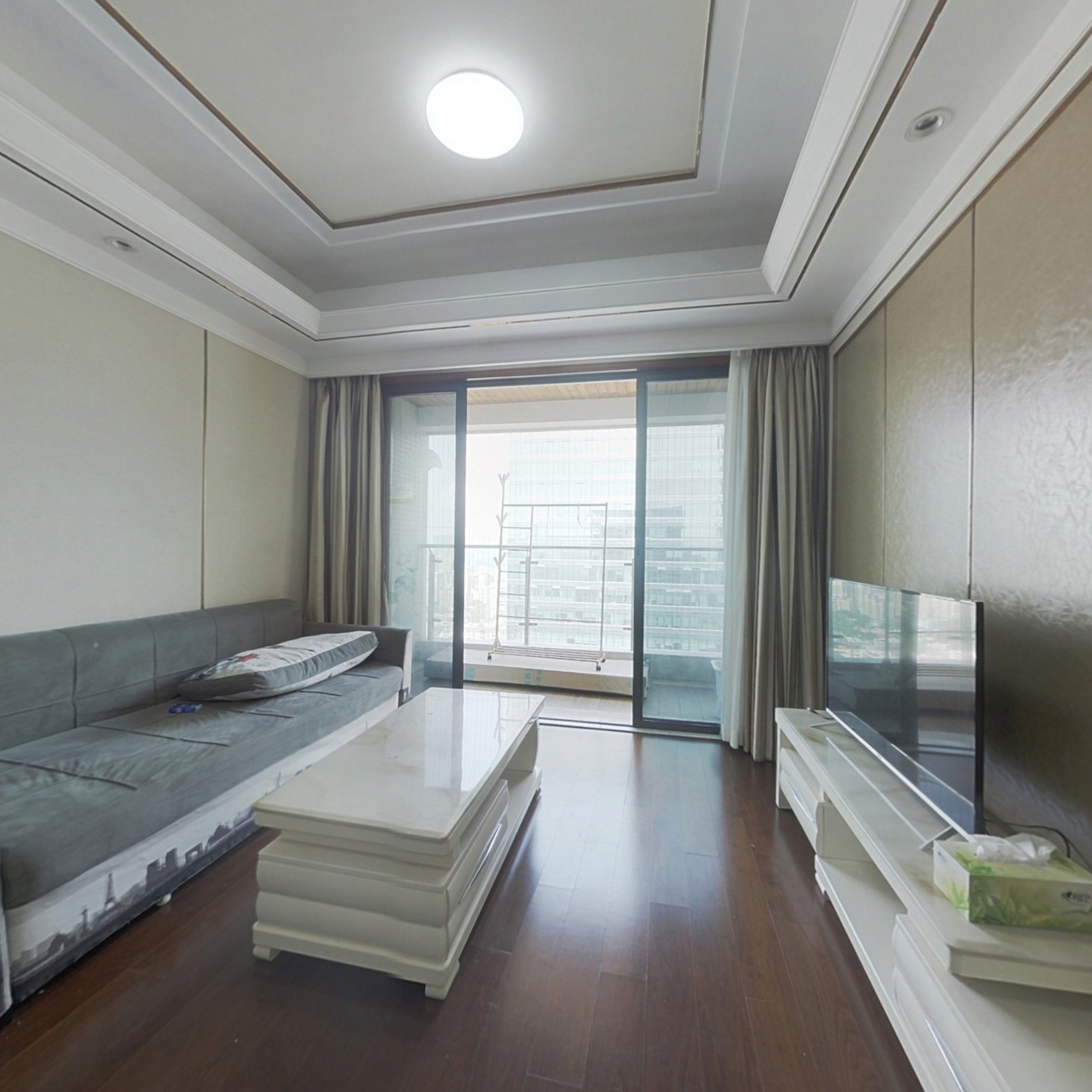 江北高 端住宅代表，精装保养好，带家私电，看房方便