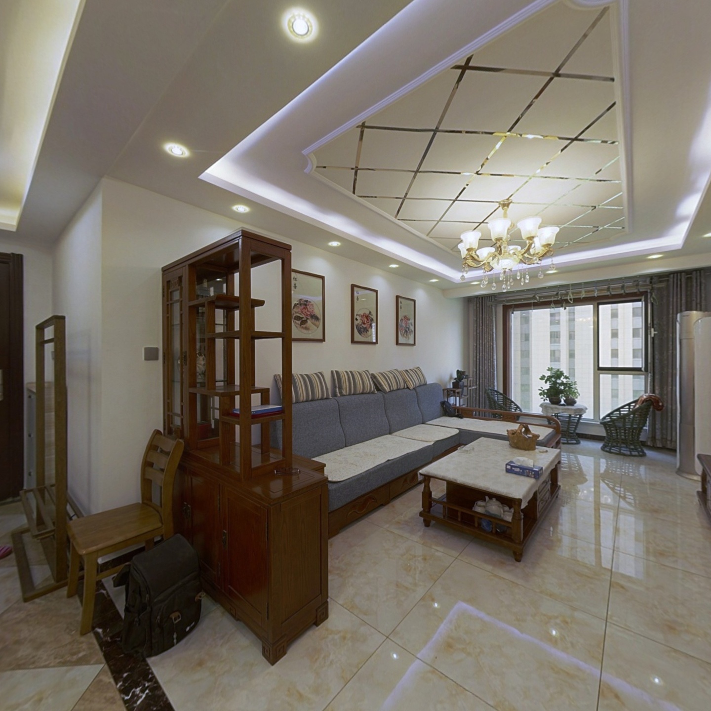 此房南北通透 精装自住标准 精心设计 家电家具可带