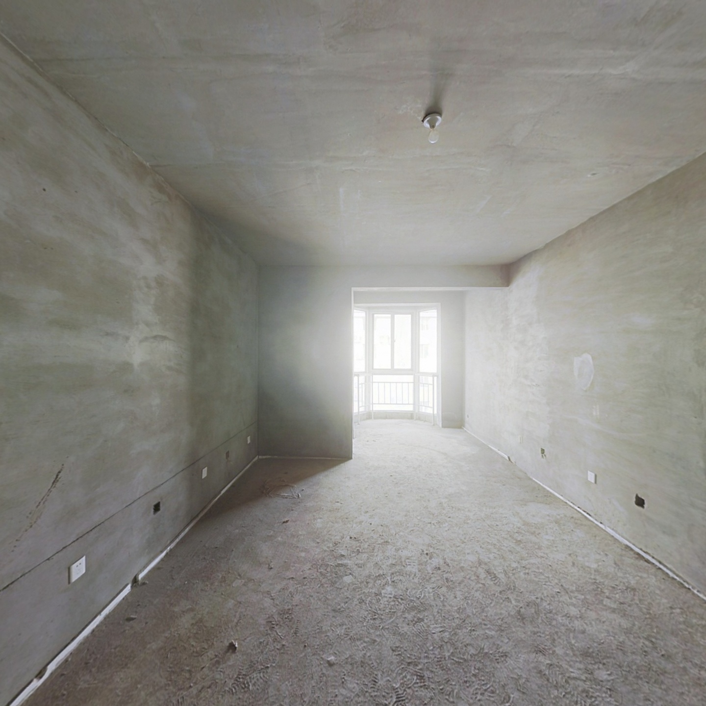 经典板楼户型，公摊小，采光充足，房本满五