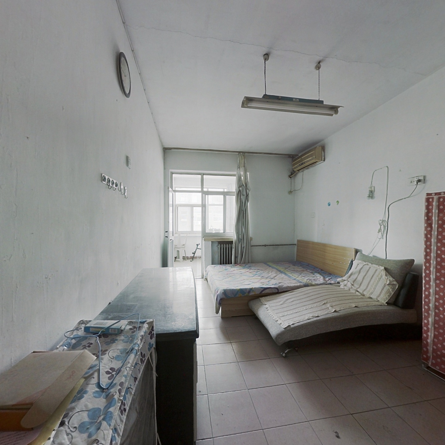 中山路地铁沿线 单位宿舍，三室，外扩面积达40平米。