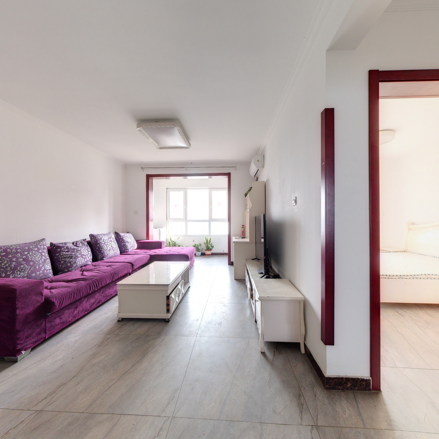 此房南北通透，中高楼层，采光好中高楼层，采光好