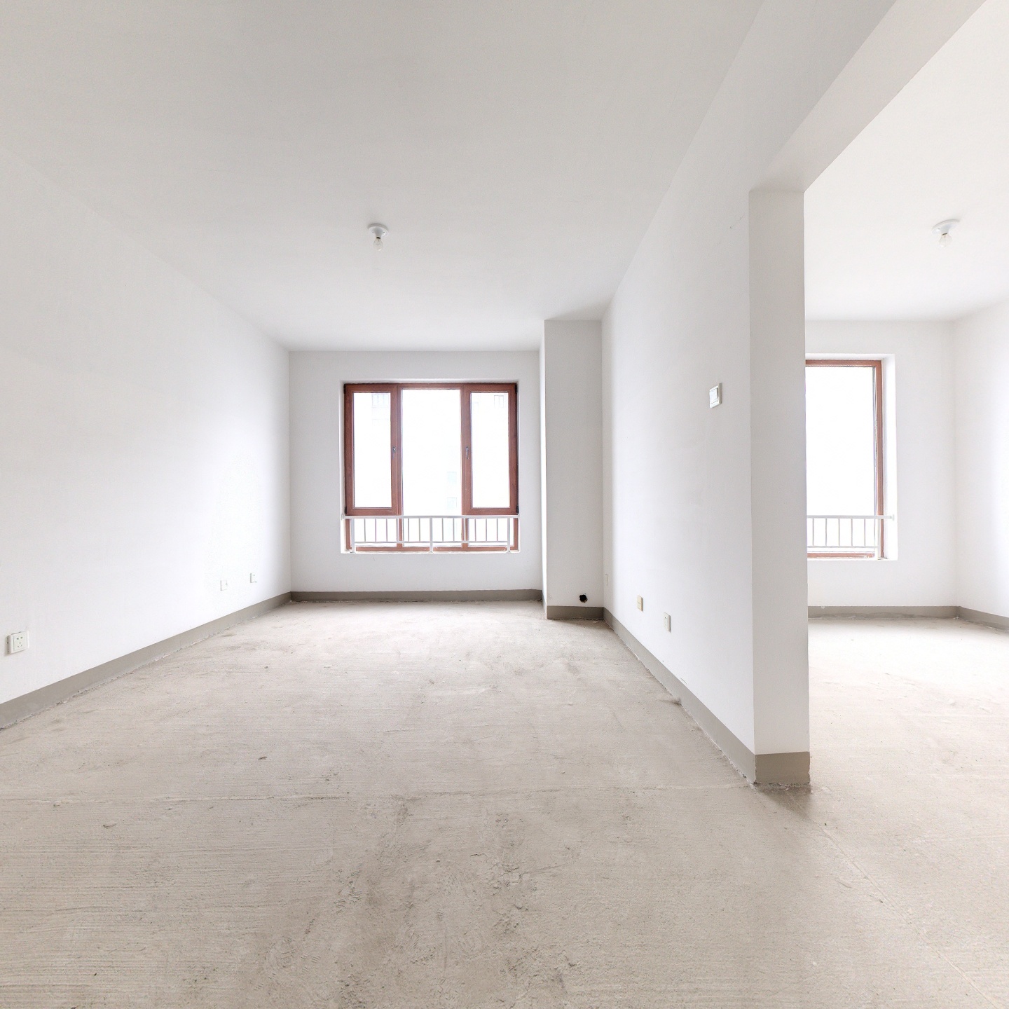 楼间距大，中高楼层，采光好，视野开阔