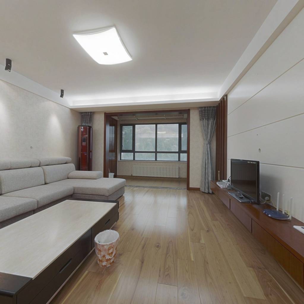 中海国际A2小高层三室两厅，精装，带产权车位地下室