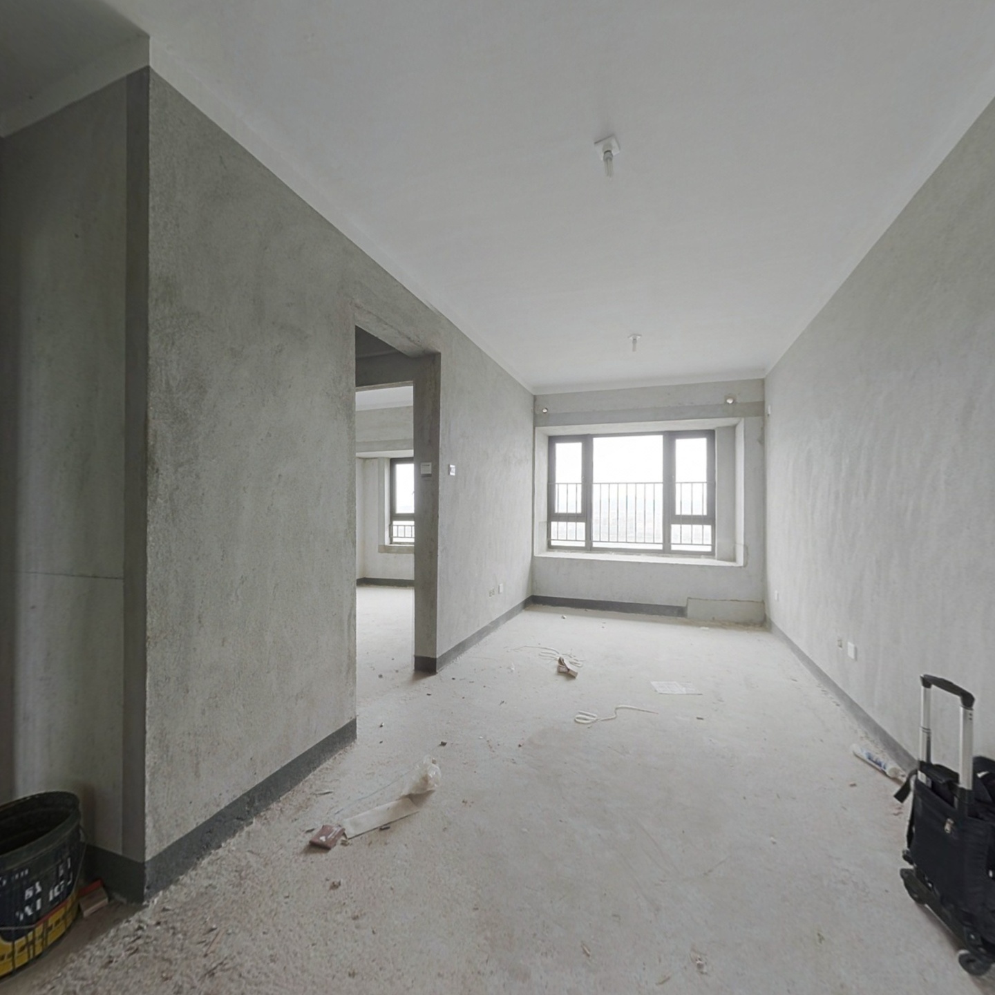 航空城 金地格林春晓毛坯三房朝南看小区前后无遮挡