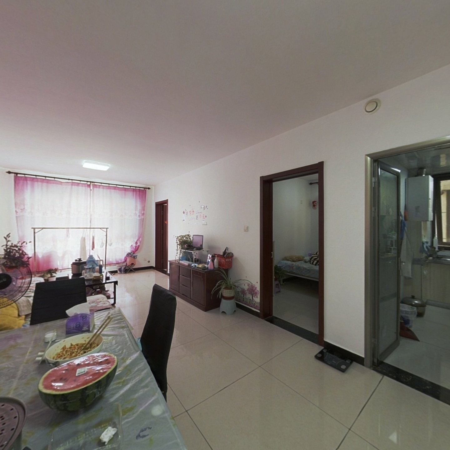 鸿坤理想湾经典南向小三居  中楼层采光好