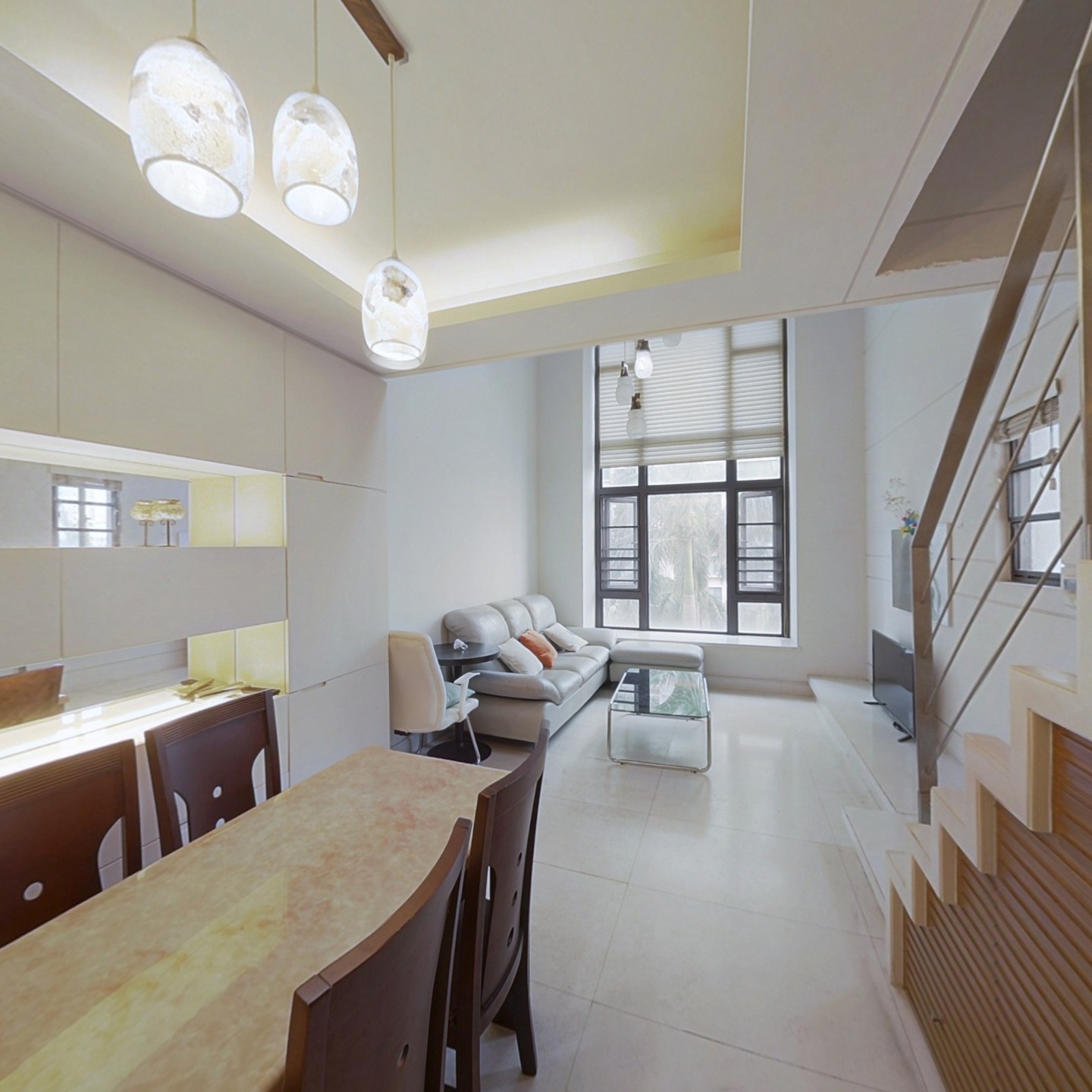 华发新城中空复式  上下两层更舒适 灵动空间温馨小居