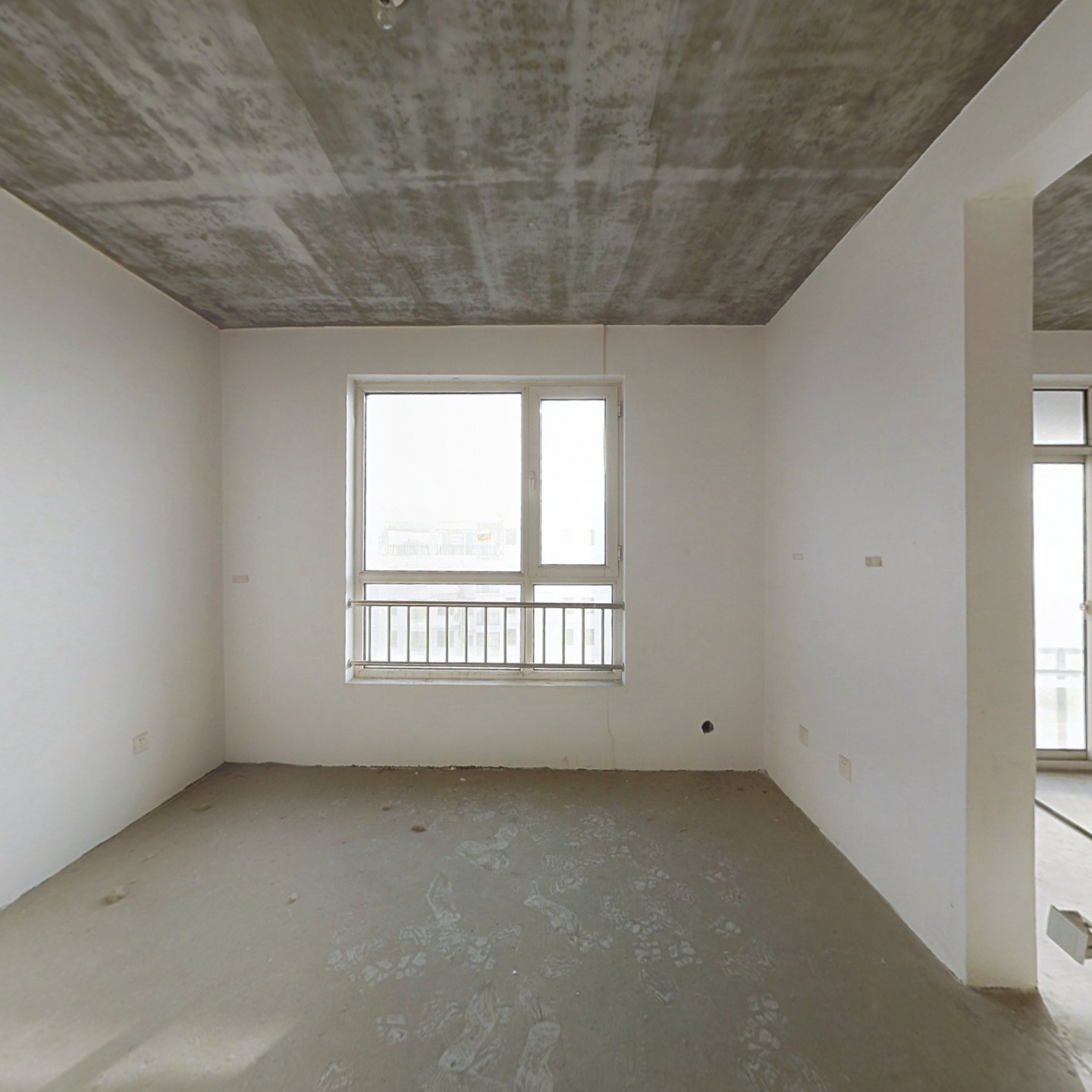 黄河路北 双南卧室两居 毛坯 满两年 好位置_烟台天和静海苑二手房2室