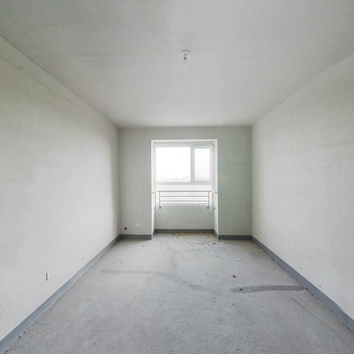 水岸花城 1室1厅 南