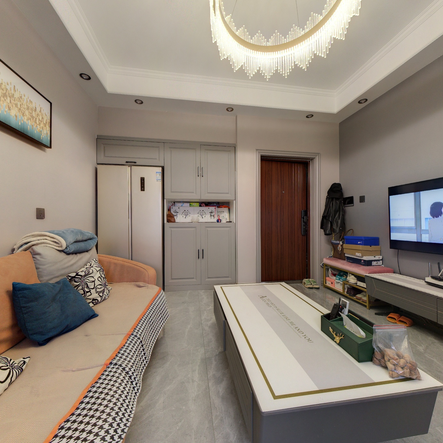 高铁东站 新维港精装一居  民水 民电 通天然气