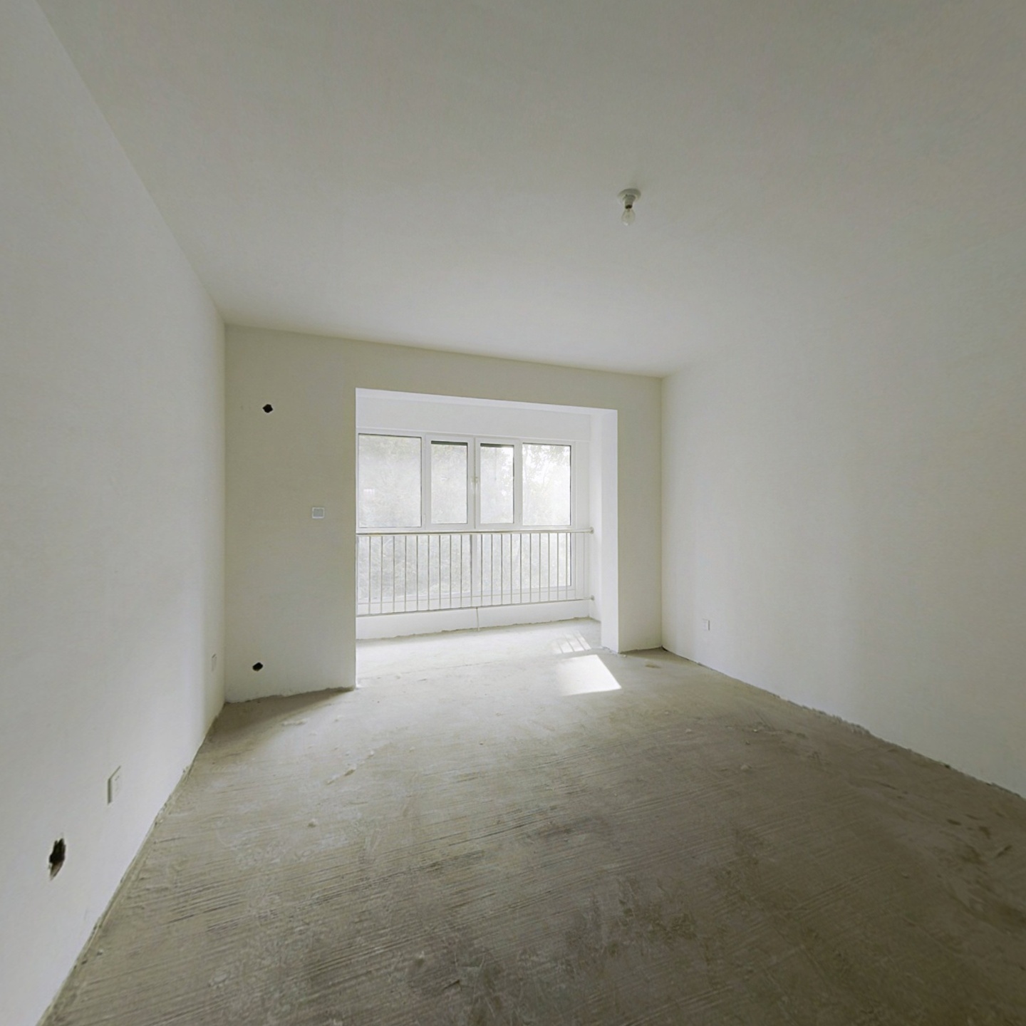 天地新城，南北通透户型，小区品质好，毛坯房，有本