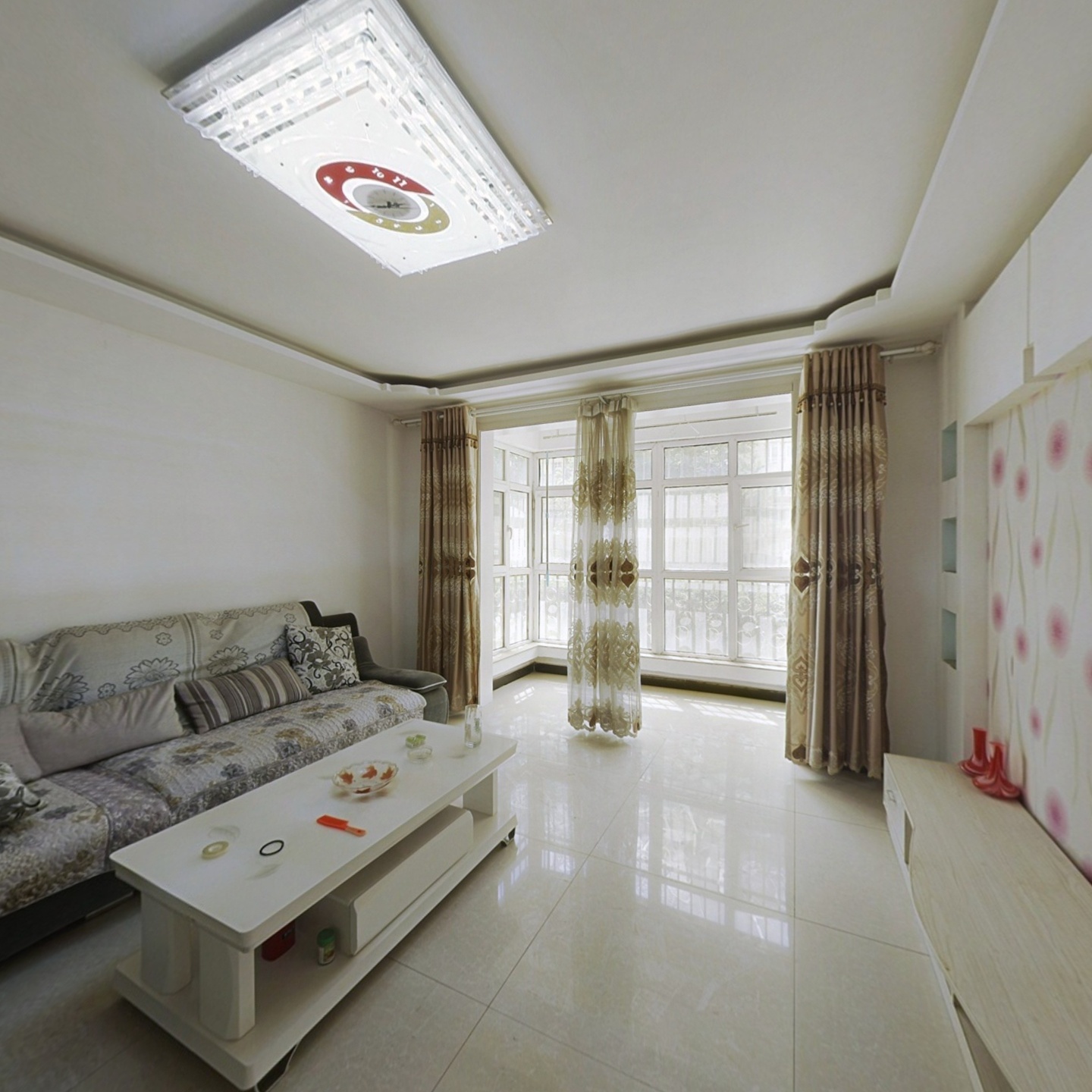 房本满二，税低，有装修。。。。