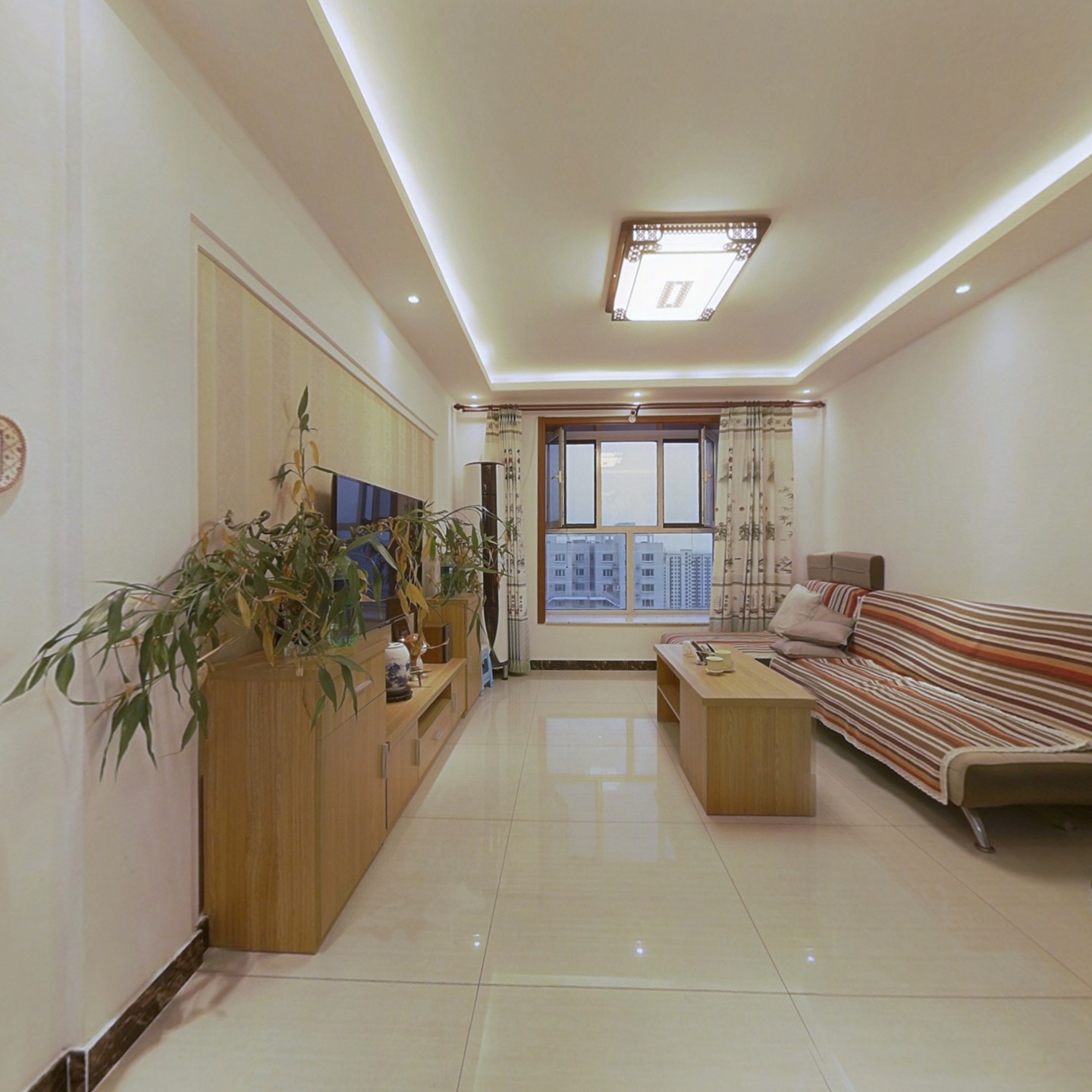 涿州开发区名流美域精装修房本满二南向两居室