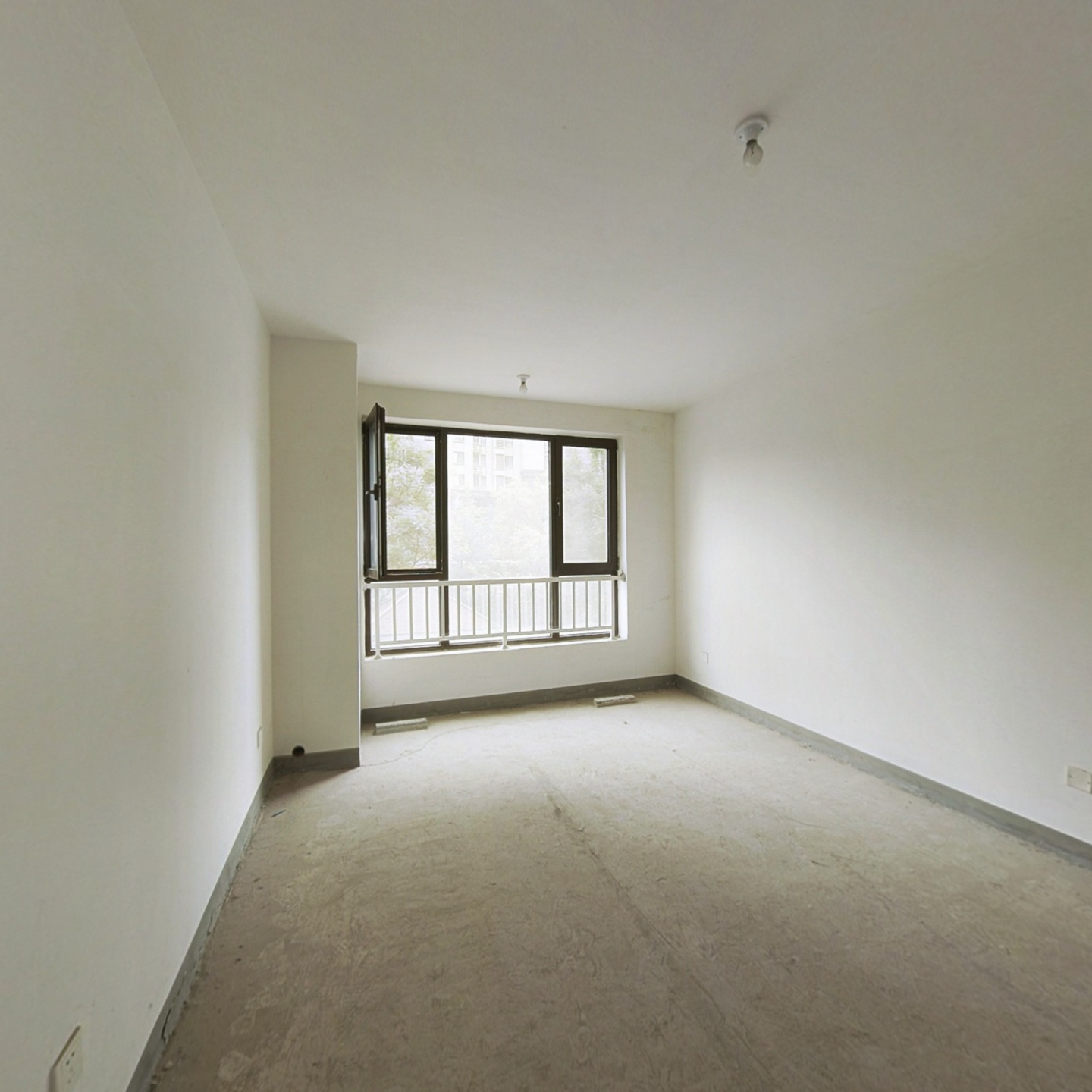 鸿坤理想湾北区 3室1厅 南