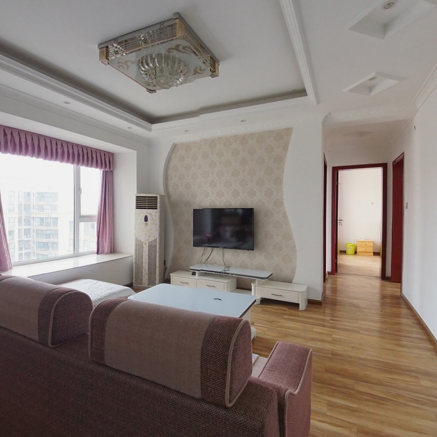 蓝润华府春天 简装套三单卫 随时可看房