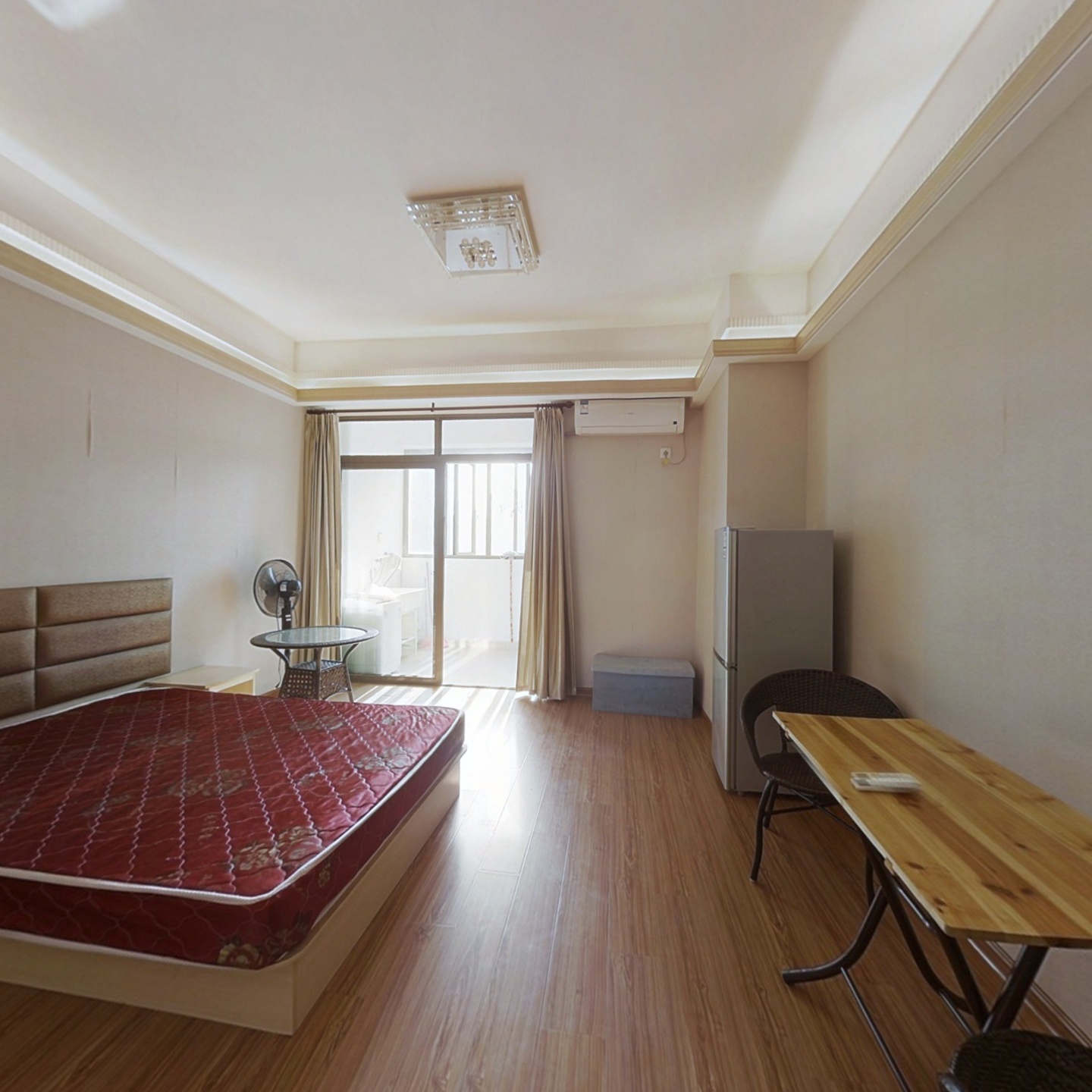 贵邦精装一房一厅单身公寓，在永辉旁