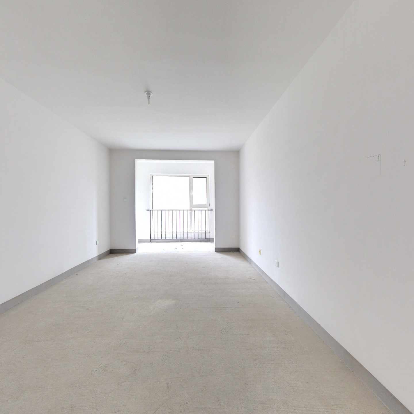 房子高楼层 全天采光 诚意出售 房本满二