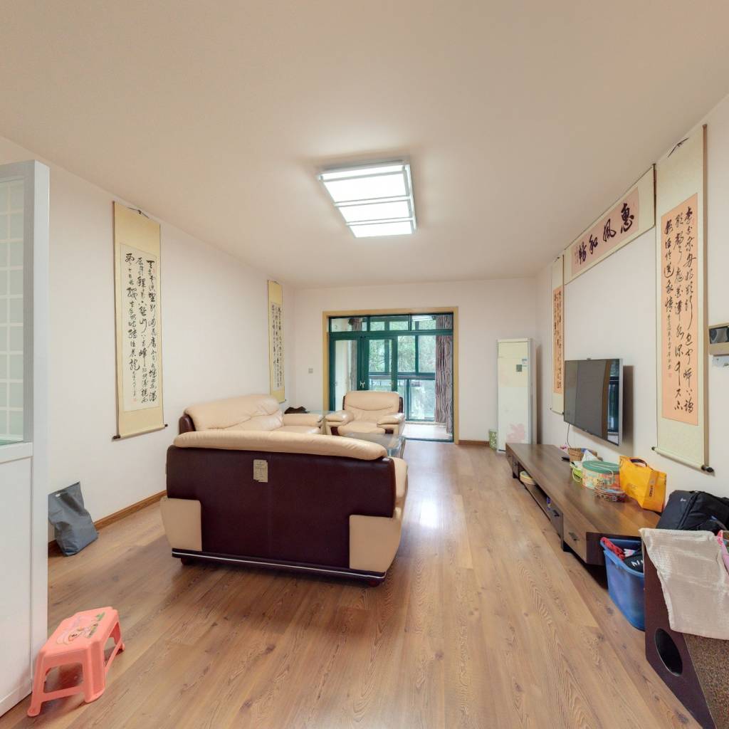 仁和上海花园中间楼层精装三居室出售家具家电一起出售