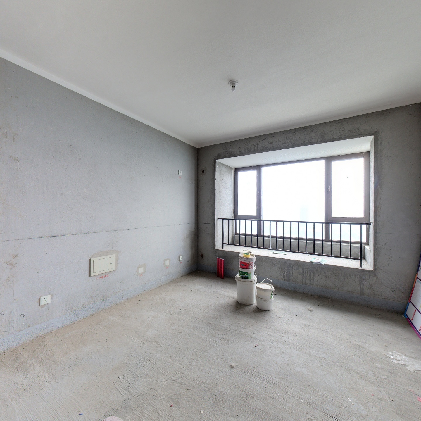 房子南北通透三居，价格便宜，崔本中