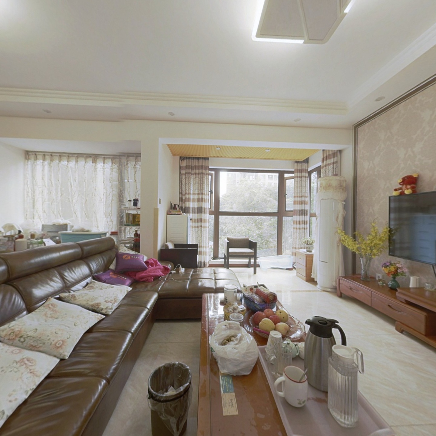 绿地精装套三,带天井户型,对中庭