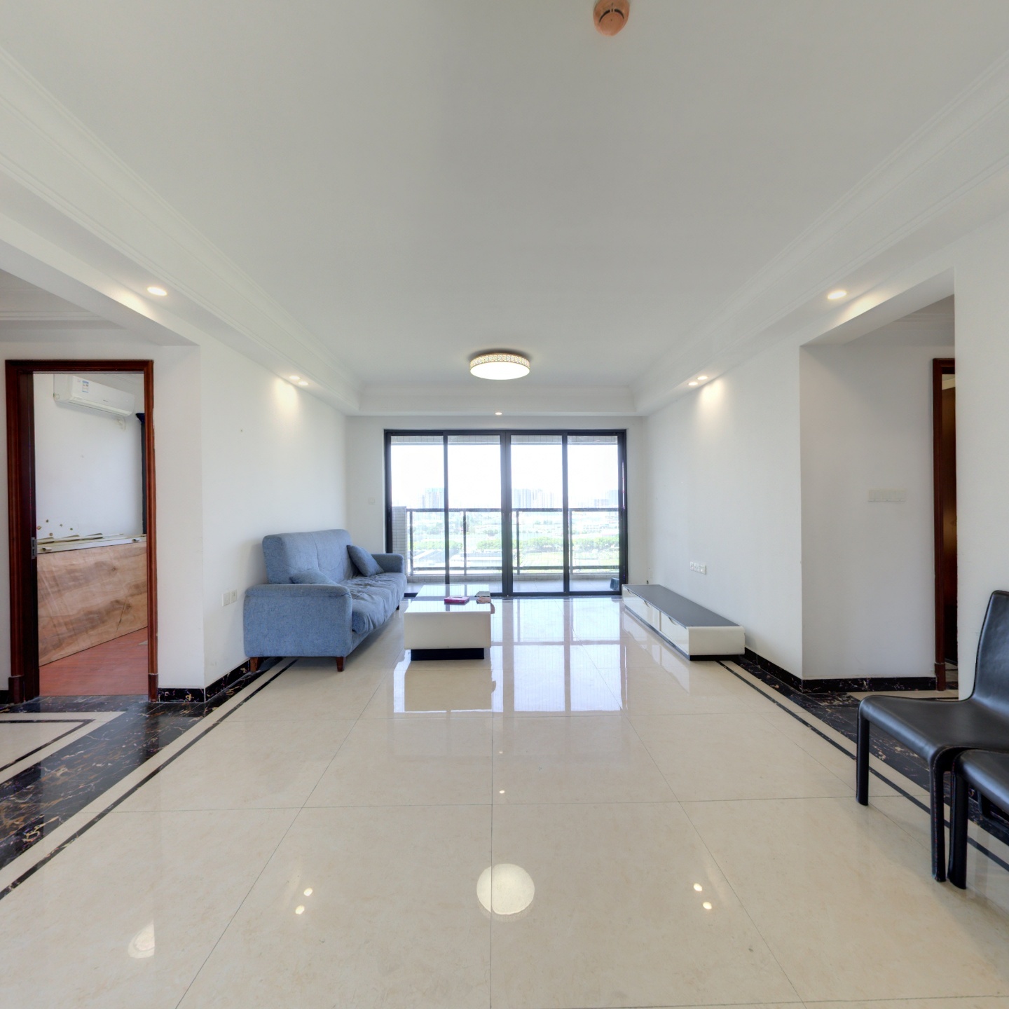 怡翠尊堤熙园实用四房中层通风对流随时看房