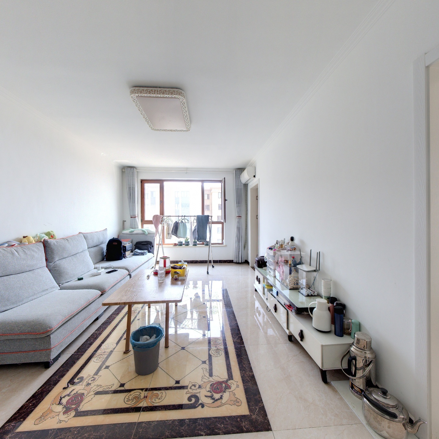 鸿坤高铁新干线，南北双通透C3户型三居室