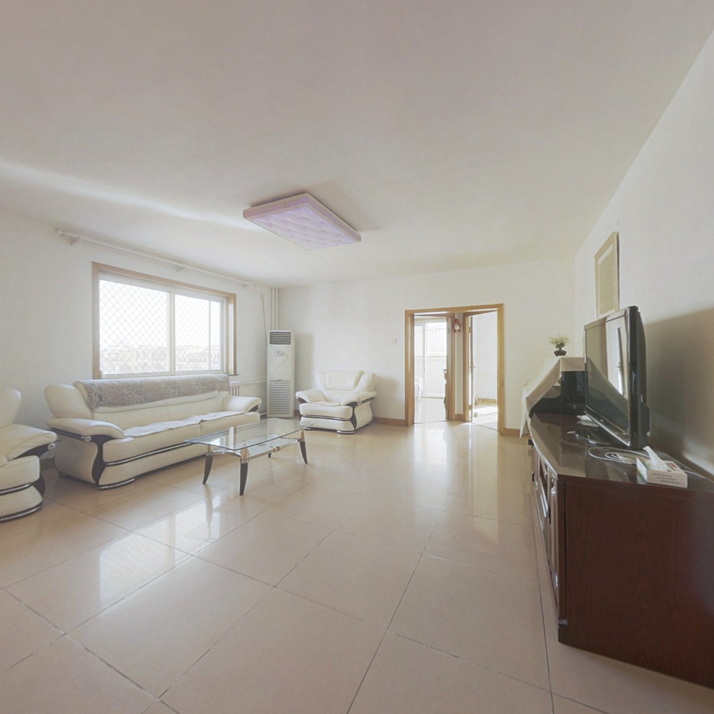 南二环外塔板结合南北通透三居室,业主诚售!