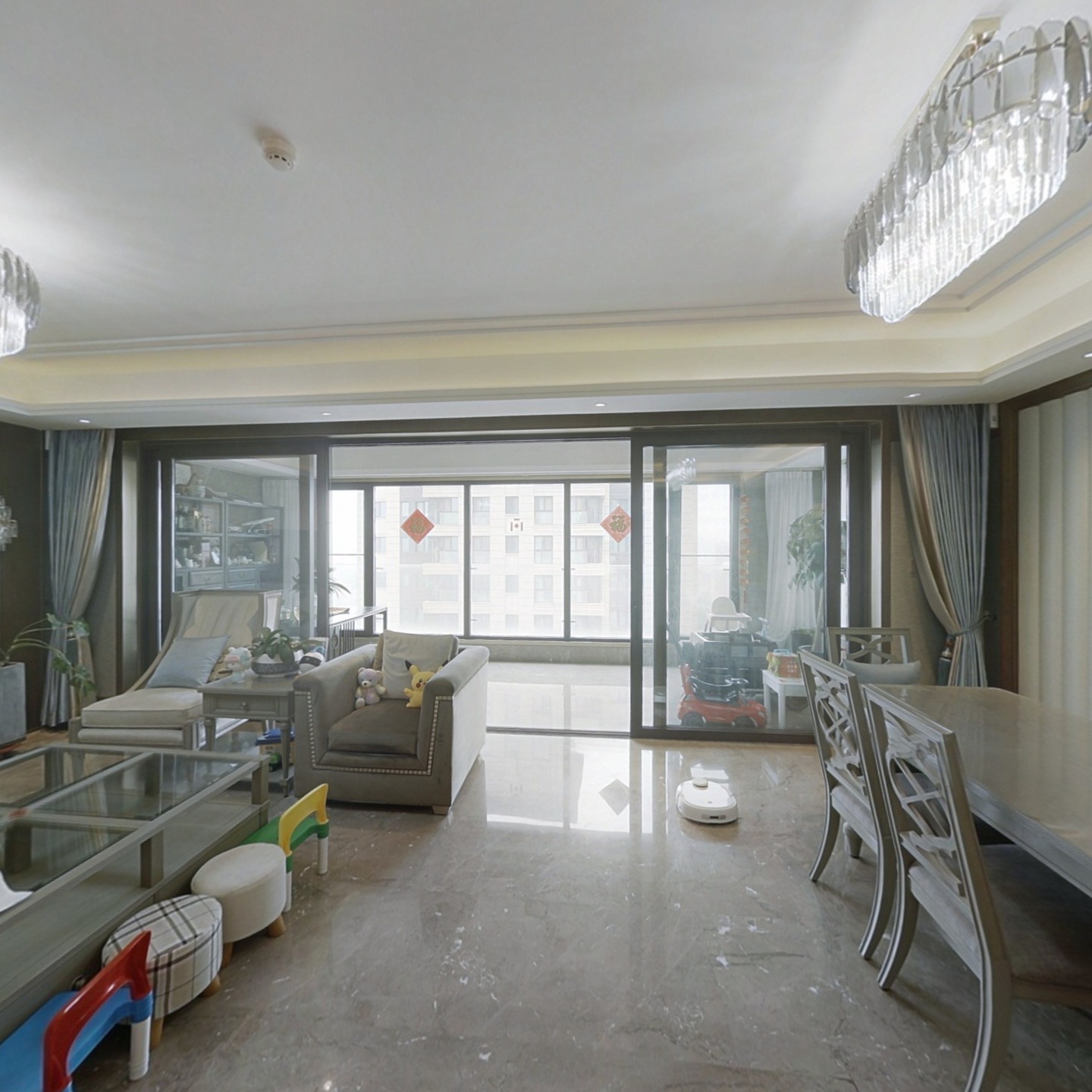 十万火急客厅大面宽大落地窗精装修四室两厅三卫