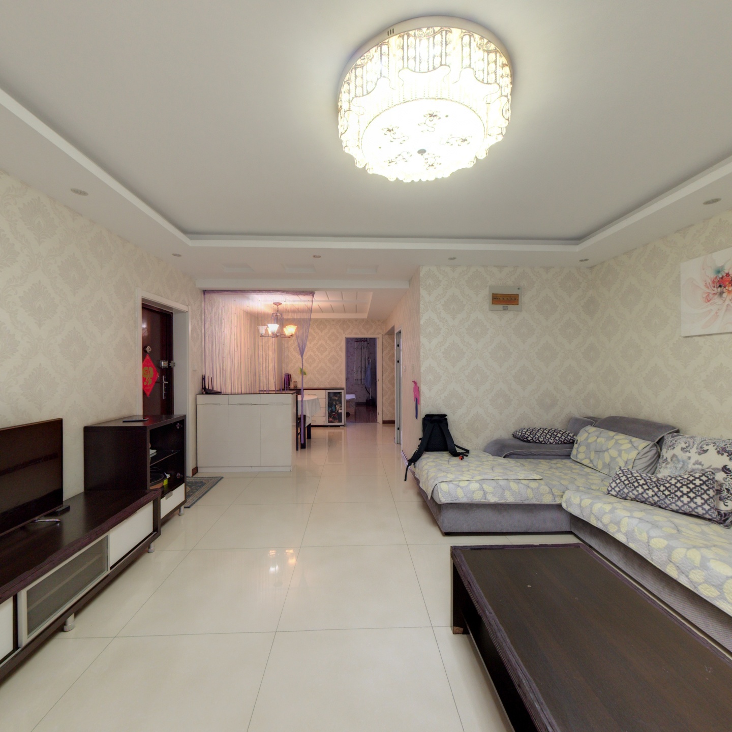 此房房本满五唯一，楼前无遮挡，业主诚心卖