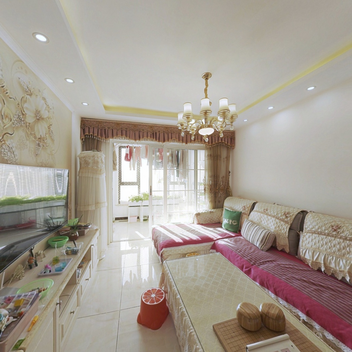 眀厨卫2居 精装修 中楼层 带家具家电 厅带阳台