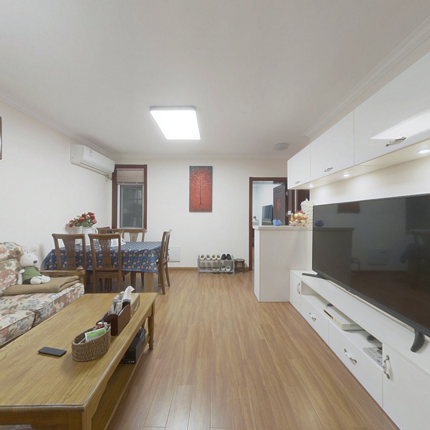 2000年房龄精装修满二一楼带院子业主诚心出售