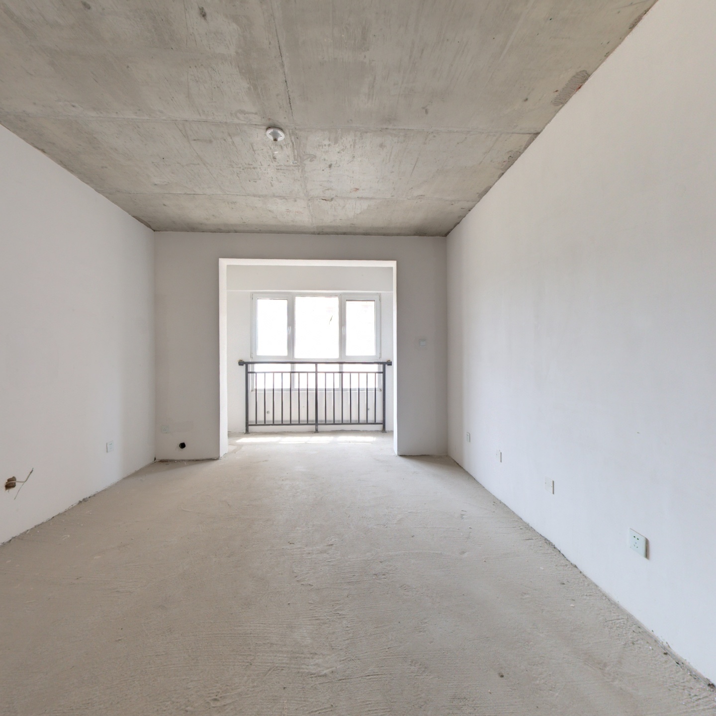 南北通透，全天采光视野开阔，小区环境好，交通便利