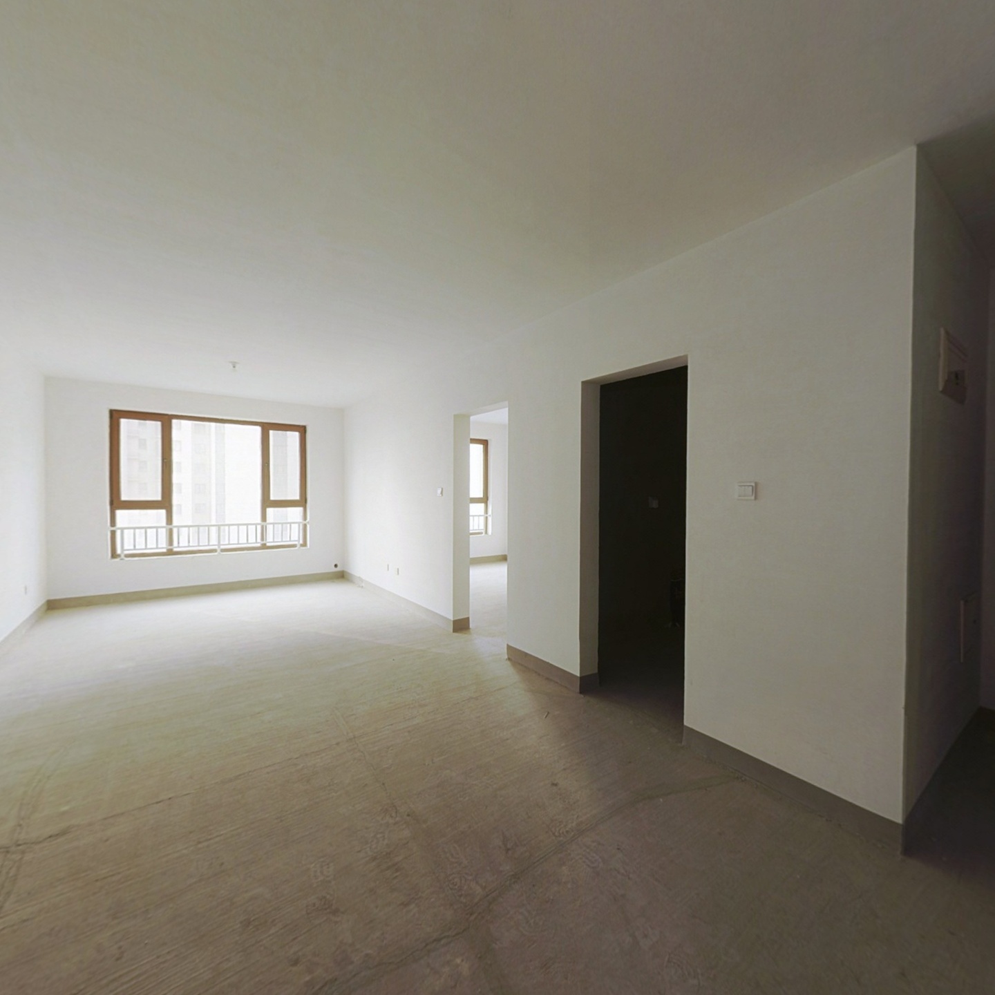 中高楼层 采光不错 业主急售 随时看房