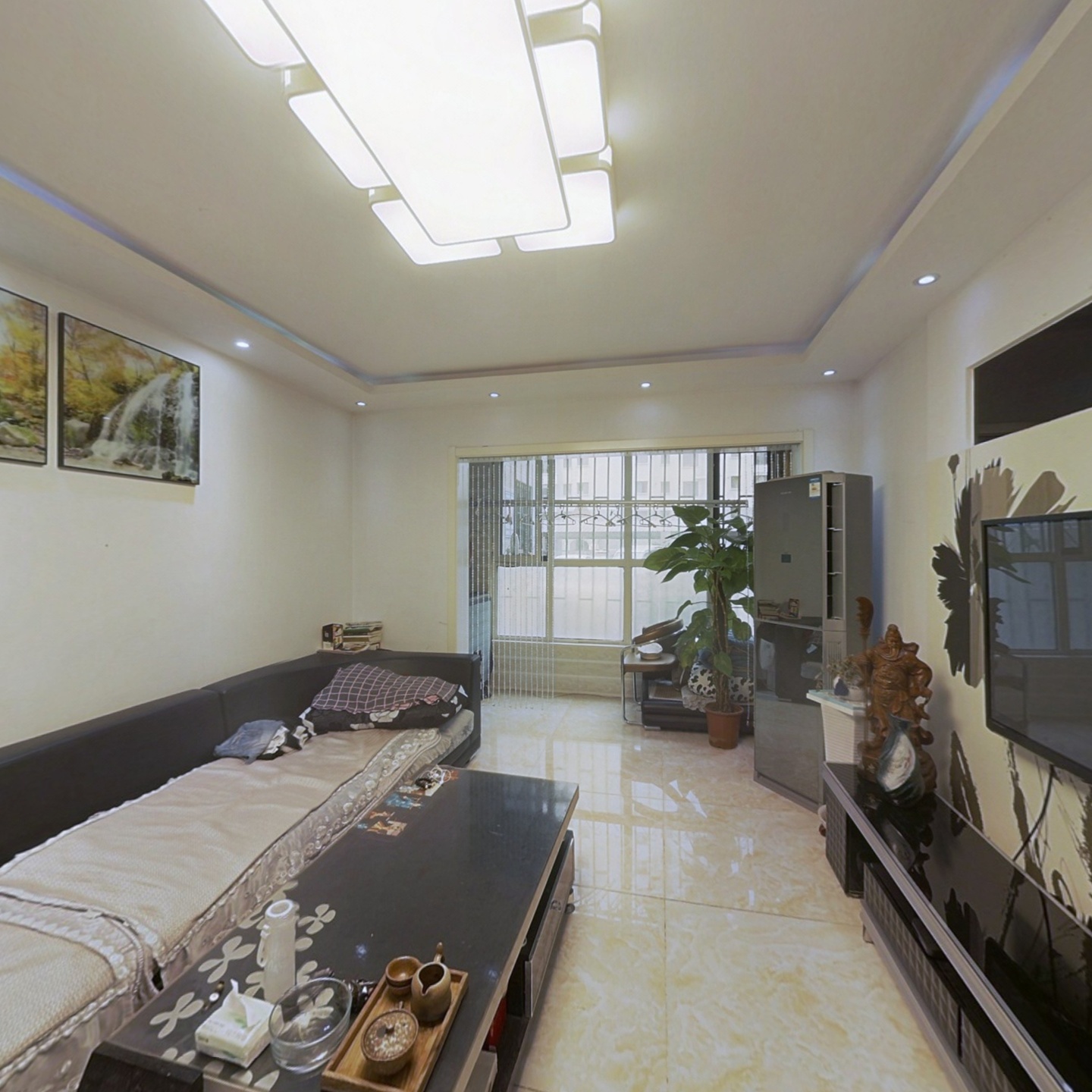 翡翠城南北通透两居室，房本满五，业主诚心出售