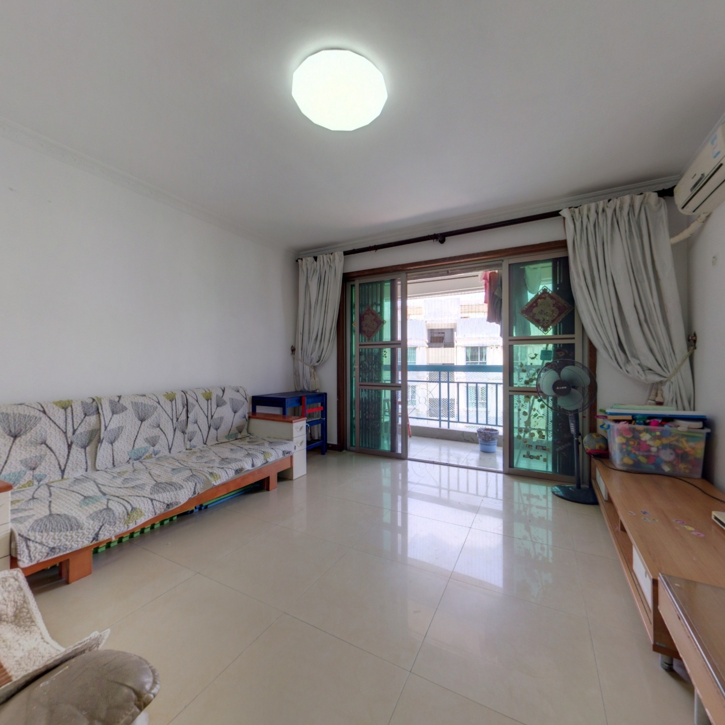 龙华新城壹方天地旁居家大三房满五红本 深圳龙华区龙华新区风和日丽花园二期二手房 深圳链家