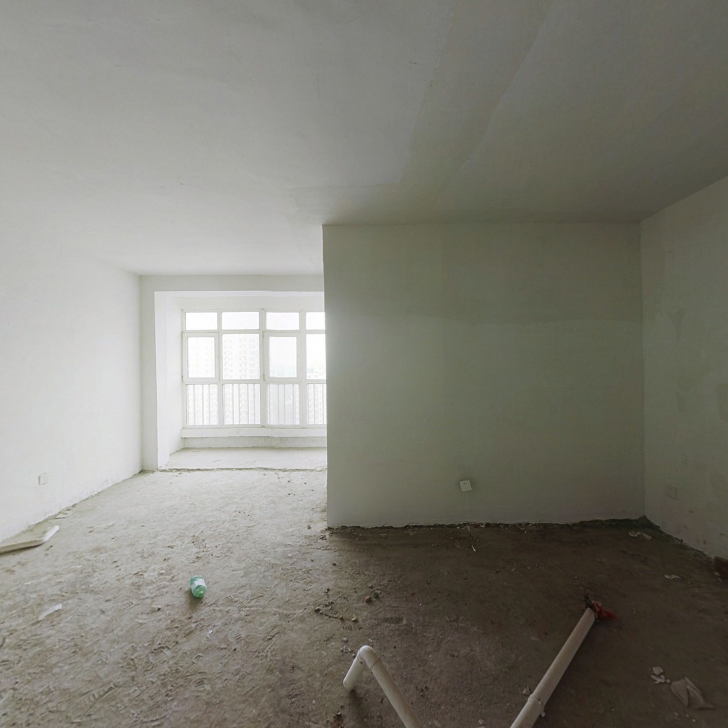 房子干净整洁  格局方正   小区环境优美