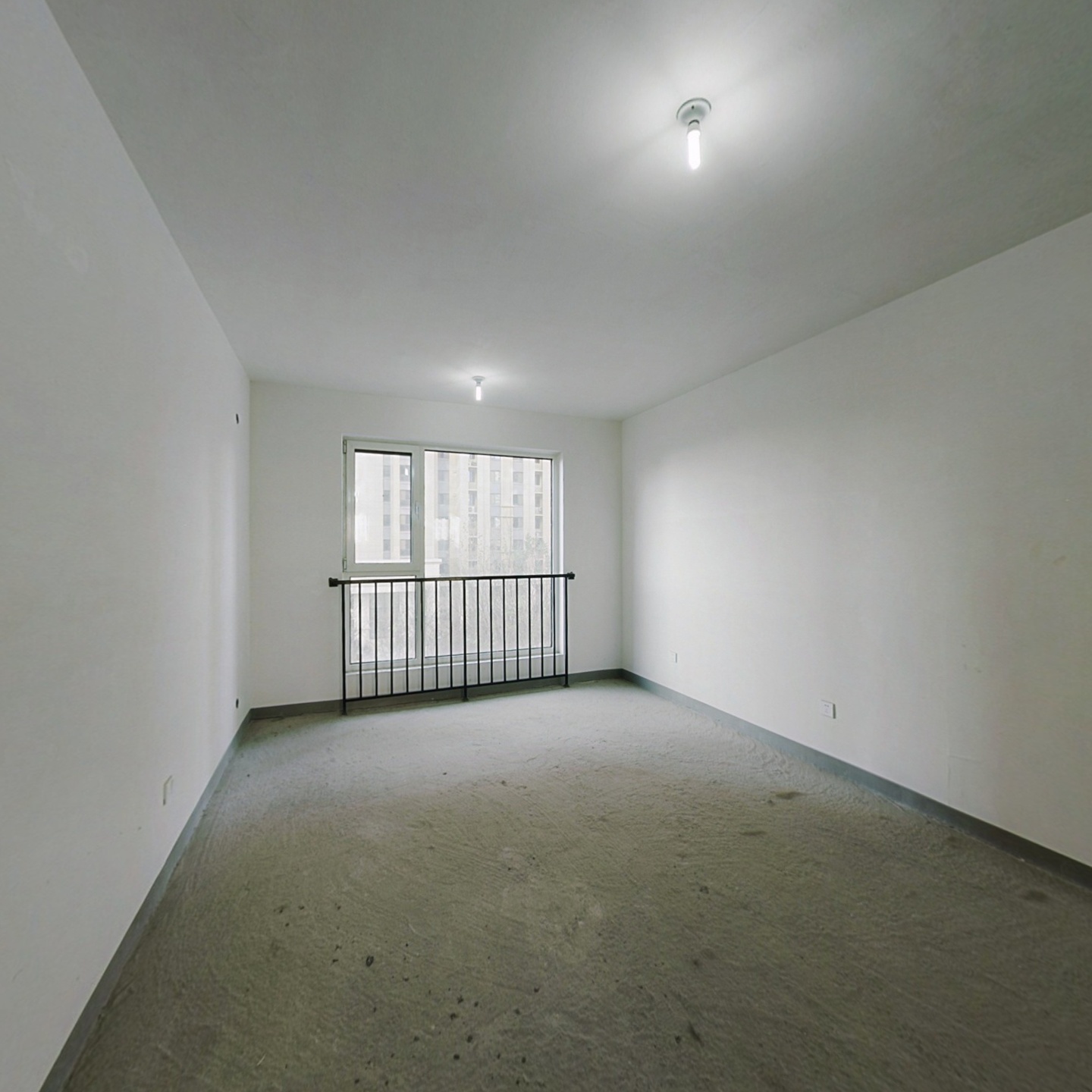 狮子城南区，通透三居格局，毛坯房，房本满二