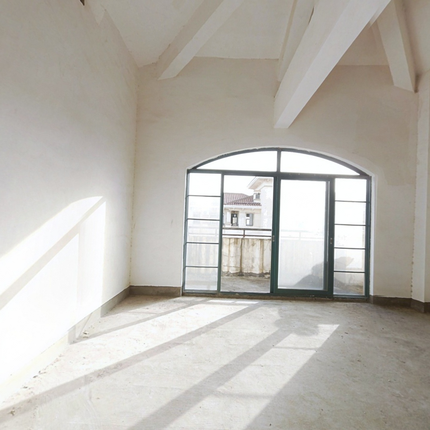 银河湾花园洋房顶楼坡顶复式 使用面积大 公摊小